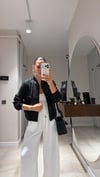Siyah Pullu Ön Fermuarlı Ceket 