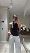 Siyah Sırtı Açık Degaje Yaka Saten Bluz