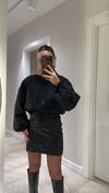 Siyah Taş Detaylı Crop Sweat