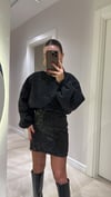 Siyah Taş Detaylı Crop Sweat