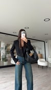 Siyah Tek Düğme Detaylı Crop Ceket 