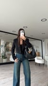 Siyah Tek Düğme Detaylı Crop Ceket 