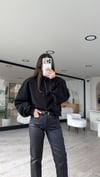 Siyah Vatkalı Ön Fermuarlı Sweat