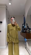 Yağ Yeşili Bluzu Fırfırlı Pantolon Takım