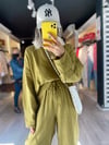 Yeşil Kolları Pileli Crop Bluz