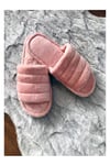 Kadın Ev Terliği Pembe Peluş 