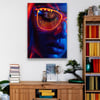 Neon Gözlüklü Kadın Dikey Cam Tablo-Glass Art Concept