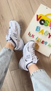NB LACİ BEYAZ YETİŞKİN