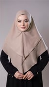 Bej Pratik Hazır Geçmeli Tesettür Eşarp Pamuk Caz Kumaş Çift Katlı Düz Hijab - Hürrem Bone 2303_12