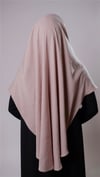 Bej Pratik Hazır Geçmeli Tesettür Eşarp Pamuk Caz Kumaş Tek Katlı Çapraz Hijab - Hürrem Bone 2305_12