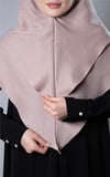 Bej Pratik Hazır Geçmeli Tesettür Eşarp Pamuk Caz Kumaş Çift Katlı Çapraz Hijab - Hürrem Bone 2304_12