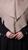 Bej Pratik Hazır Geçmeli Tesettür Eşarp Pamuk Caz Kumaş Çift Katlı Düz Hijab - Hürrem Bone 2303_12