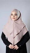 Bej Pratik Hazır Geçmeli Tesettür Eşarp Pamuk Caz Kumaş Çift Katlı Çapraz Hijab - Hürrem Bone 2304_12