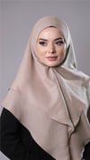 Bej Pratik Hazır Geçmeli Tesettür Eşarp Pamuk Caz Kumaş Çift Katlı Düz Hijab - Hürrem Bone 2303_12