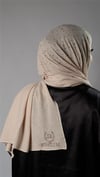 Bej Pratik Hazır Geçmeli Tesettür Şal Örme Kumaş Taş Desenli - Hürrem Bone 2118T_12