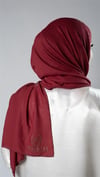 Bordo Pratik Hazır Geçmeli Tesettür Şal Örme Kumaş Taşlı Yıldız Desenli  - Hürrem Bone 2118Y_16