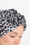 Gri Çapraz Büzgülü Tesettür Bone Sandy Leopar Desen - Hürrem Bone 2511_15