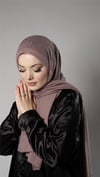 Gül Kurusu Pratik Hazır Geçmeli Tesettür Şal Örme Kumaş Taşlı Yıldız Desenli  - Hürrem Bone 2118Y_18