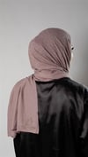 Gül Kurusu Pratik Hazır Geçmeli Tesettür Şal Örme Kumaş Taş Desenli - Hürrem Bone 2118T_18