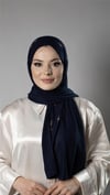 Lacivert Pratik Hazır Geçmeli Tesettür Şal Örme Kumaş Taşlı Çiçek Desenli  - Hürrem Bone 2118C_02
