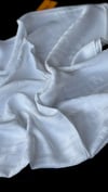 BEYAZ İPEK PAMUK EŞARP 