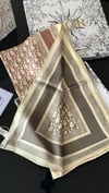 ÇİFT YÖNLÜ ORJİNAL İTHAL DIOR EŞARP 