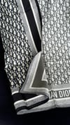 YEŞİL / GRİ ÇİFT YÖNLÜ ORJİNAL İTHAL DIOR EŞARP 