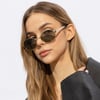 Yves Saint Laurent SL 692 003 55-19 Kadın Güneş Gözlüğü – Altın Metal Çerçeve, Yeşil Mat Cam