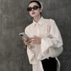 Yves Saint Laurent SL M136 001 52-22 Kadın Güneş Gözlüğü – Siyah Asetat Çerçeve, Füme Mat Cam, UV400