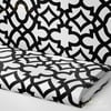 Beyaz Zemin, Siyah Geometrik Motif Desenli Dijital Baskılı Kumaş