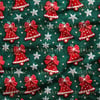 Kırmızı Yılbaşı Çanlarının Neşesi – 3D Christmas Dijital Baskılı Kumaş
