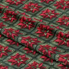 Örgü Karelerin Kırmızı Yılbaşı Çiçeği – 3D Poinsettia Dijital Baskılı Kumaş