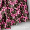 Pembe Peluş Zeminde Leopar Kalpler Dijital Baskılı Kumaş