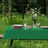 Yeşil Zemin Üzerine Lacivert Puantiyeler Dijital Baskılı Kumaş