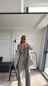ARDUVAZ GRİ  OVERSIZE CEKET YELEKLİ PİLE DETAY PALAZZO OVERSİZE CEKET TAKIM ELBİSE1