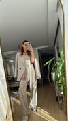 BEJ ÇİZGİLİ YELEKLİ PİLE DETAY PALAZZO OVERSİZE CEKET TAKIM ELBİSE 