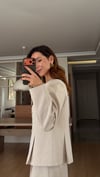 Bej Gold Çiçek Düğmeli Pileli Ceket Cepli Pileli Pantolon Takım 