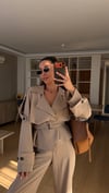 Bej  Kısa Trençkot Kemerli Pantolon Takım 