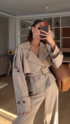 Bej  Kısa Trençkot Kemerli Pantolon Takım 
