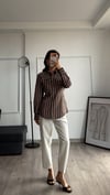 Kahve Krem Çizgili Minimal Bağlamalı Gömlek 