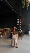 Kemerli Bej Pileli Uzun Etek
