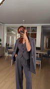 KOYU FÜME YELEKLİ  OVERSIZE CEKET YELEKLİ  PİLE DETAY PALAZZO OVERSİZE CEKET TAKIM ELBİSE