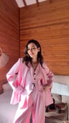 PEMBE YELEKLİ ÇİZGİLİ PİLE DETAY PALAZZO OVERSİZE CEKET TAKIM ELBİSE 