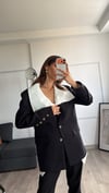 Siyah Kol Düğmeli Tasarım Blazer Ceket