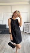 Siyah Önden Düğme Görünüm Detay Arka Fermuarlı Midi Boy Ekbise 