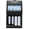Panasonic eneloop şarj cihazı BQ-CC65, LCD ekran, 8 eneloop AA Mignon ve AccuCell AkkuBox Blue dahil