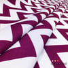 Mor Beyaz Zigzag (Chevron) Kumaş
