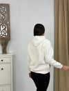 BARİ BASKI DETALI KAPŞONLU BEYAZ SWEAT