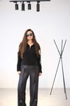 BURN AMBER KOL DETAYLI SİYAH BLUZ
