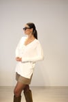 FAYE V YAKA MERSERİZE KEMİK BLUZ